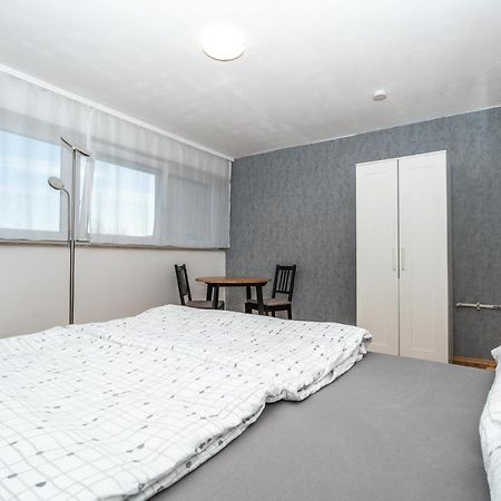 Apartment Und Wg-Doppelzimmer Sonnenhalde Tubinga Esterno foto