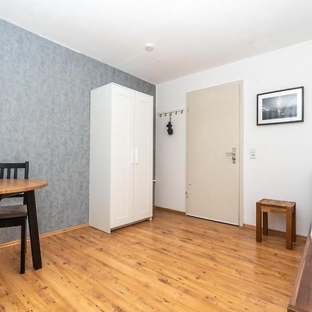Apartment Und Wg-Doppelzimmer Sonnenhalde Tubinga Esterno foto