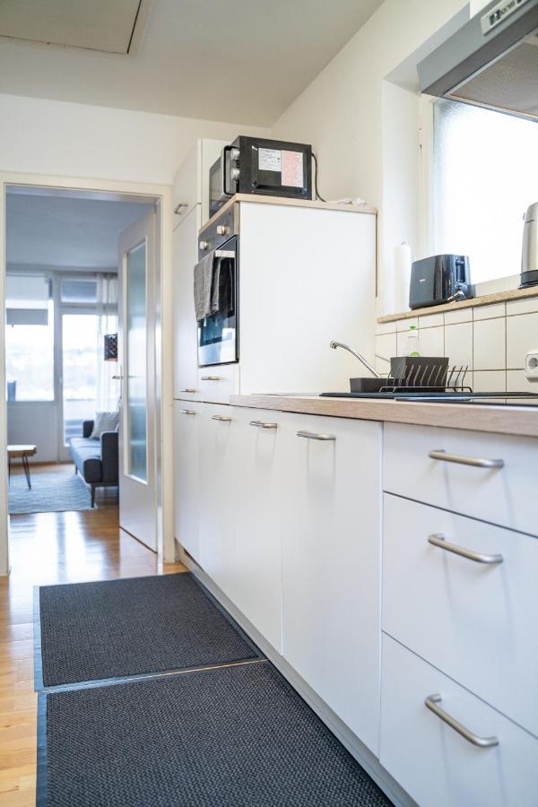 Apartment Und Wg-Doppelzimmer Sonnenhalde Tubinga Esterno foto
