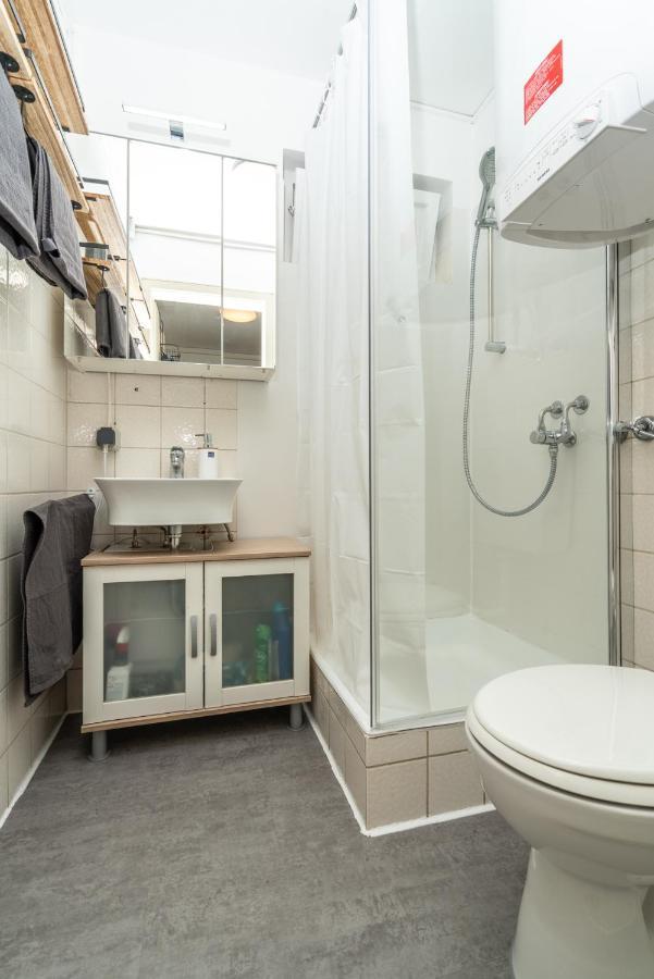 Apartment Und Wg-Doppelzimmer Sonnenhalde Tubinga Esterno foto